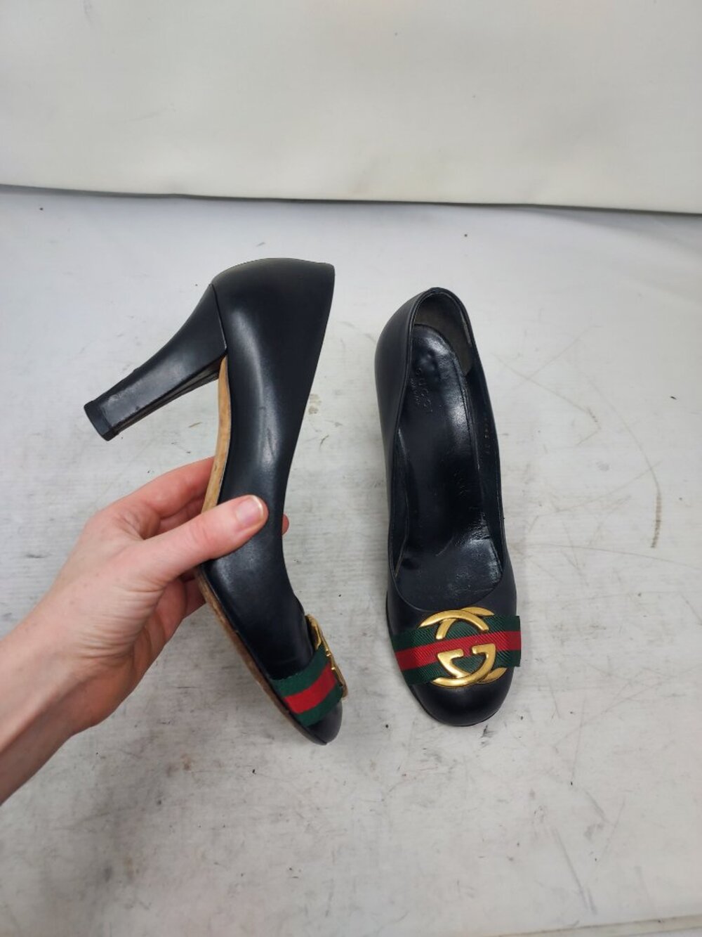 Gucci Black Leather Interlocking G Buckle Web Detail Pump
